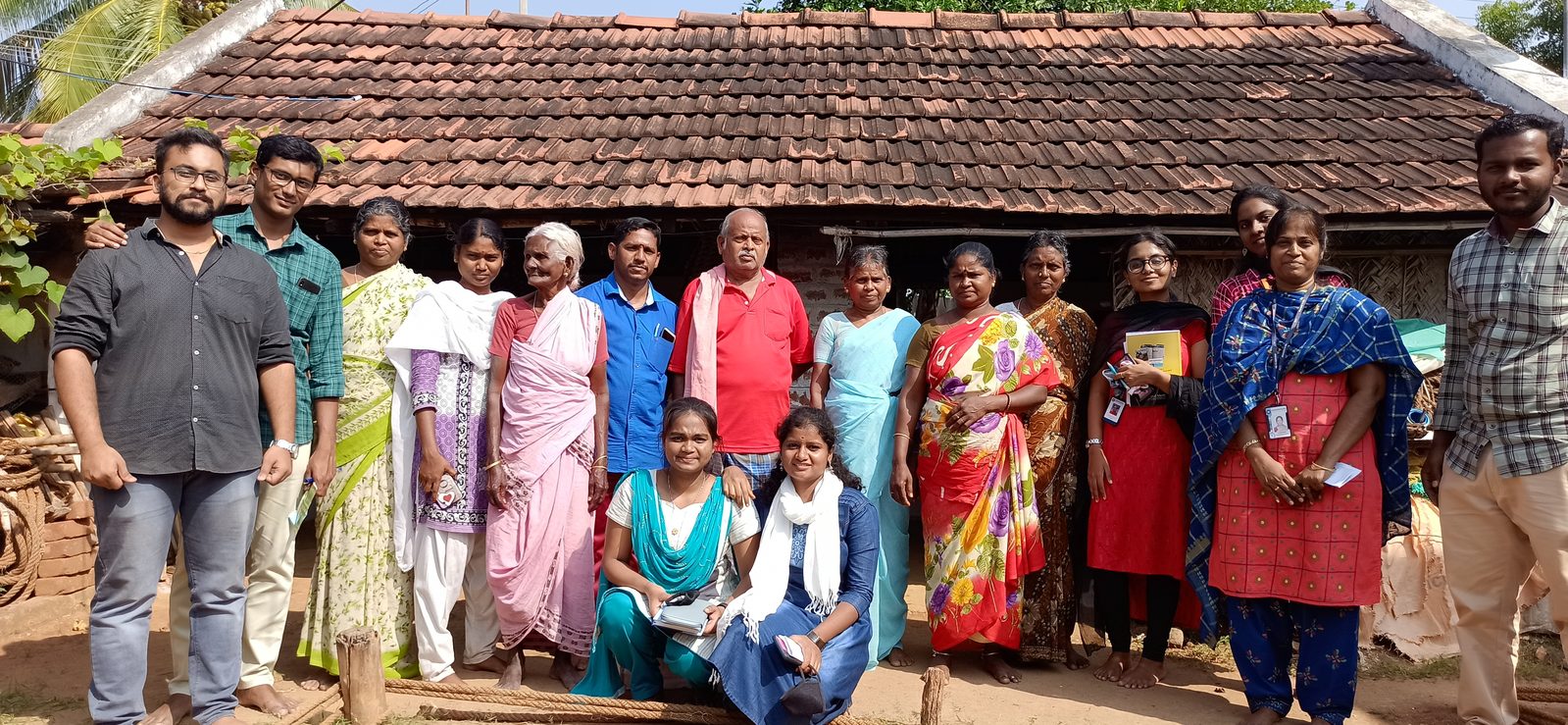 Project team with Bhavani Jamakkalam weaver families during the socio-economic profiling study